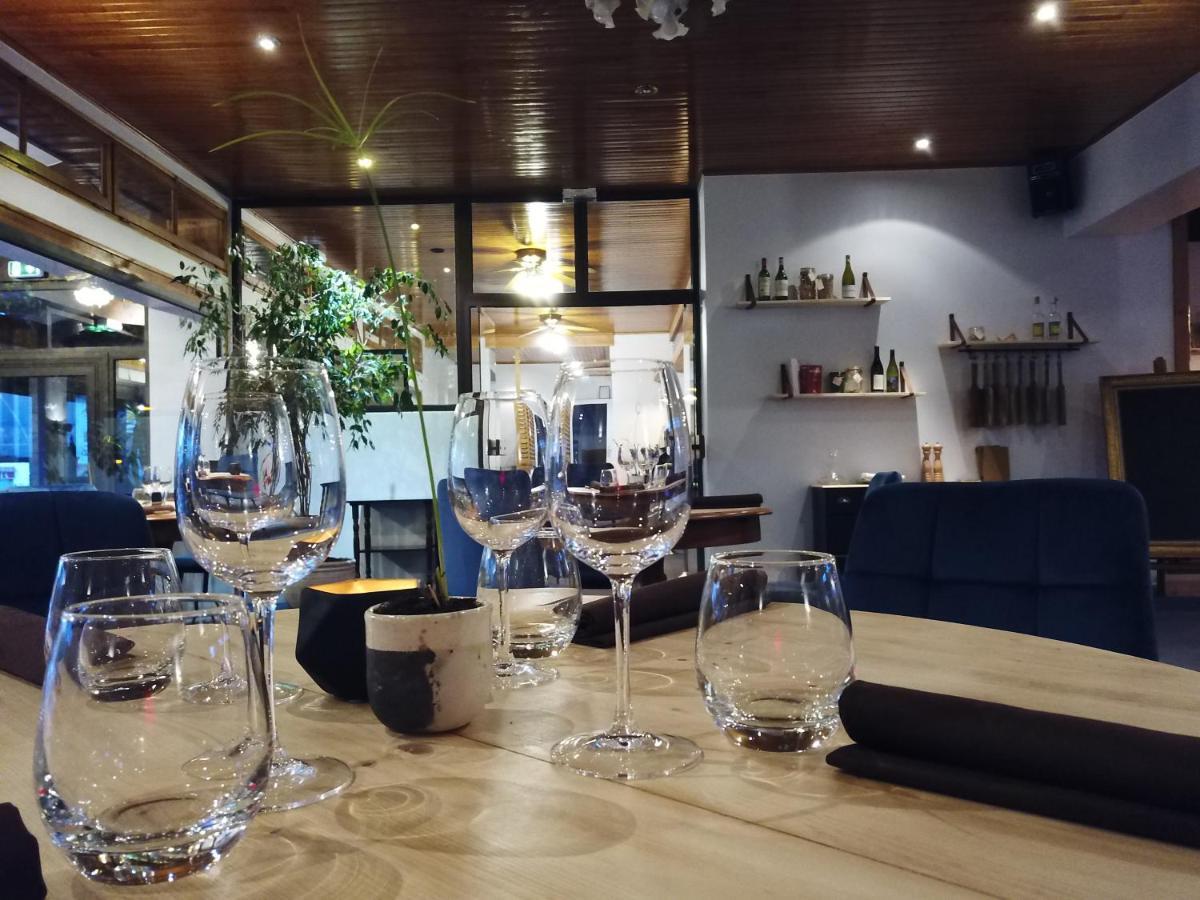Hotel Restaurant Les Glycines Vieille-Brioude Luaran gambar