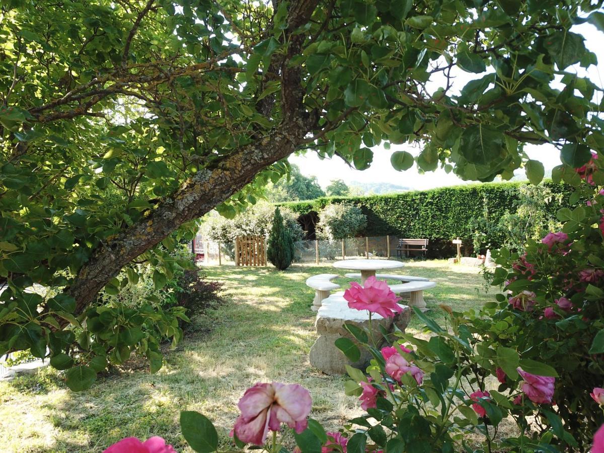 Hotel Restaurant Les Glycines Vieille-Brioude Luaran gambar